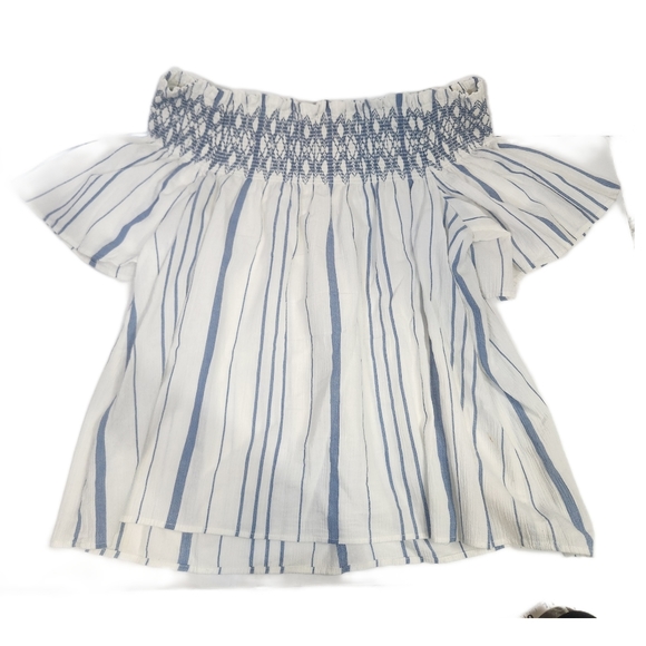 4x$25 1. State off the shoulder striped white top size medium - Picture 9 of 10